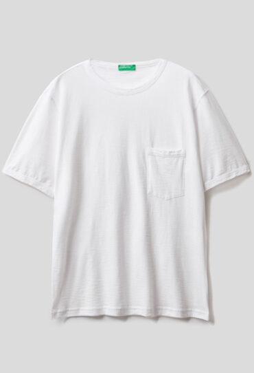 T-Shirt aus Baumwolle mit Tasche