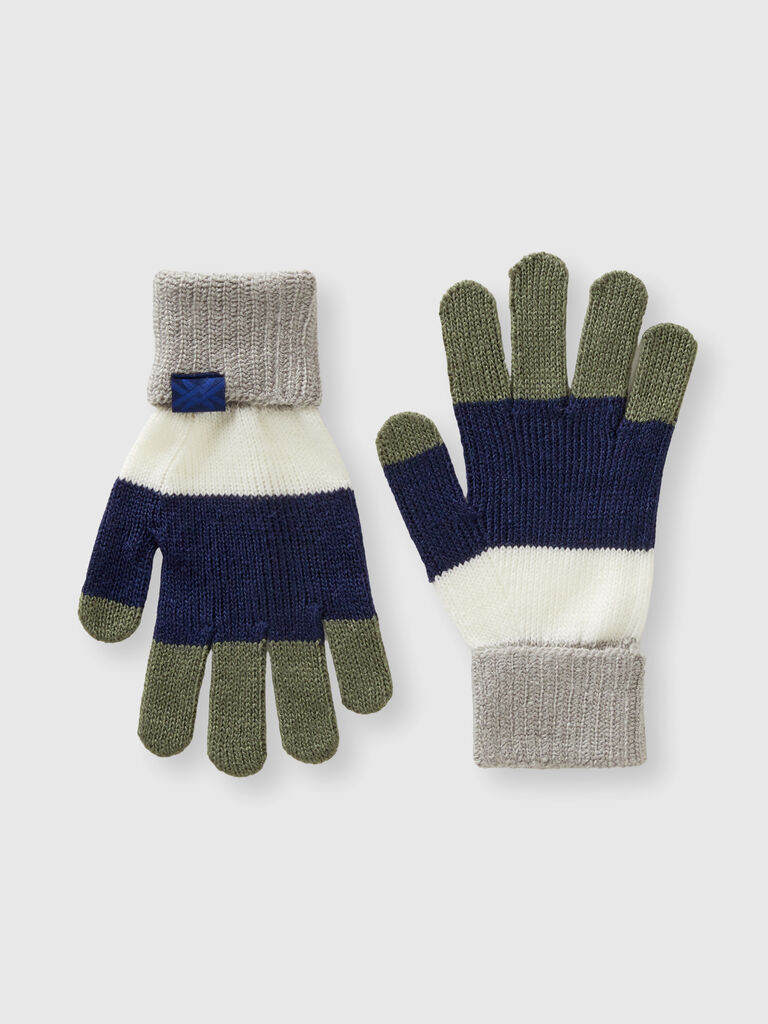 Handschuhe mit bunten Streifen