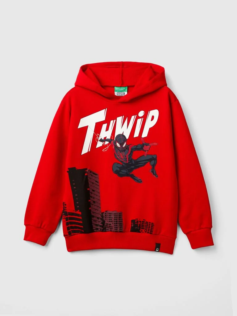 Roter Kapuzensweater ©Marvel Spiderman