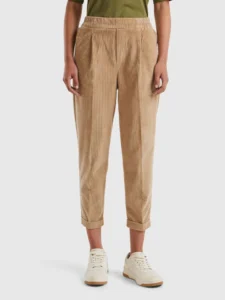 Samt-Chinohose mit elastischem Bund