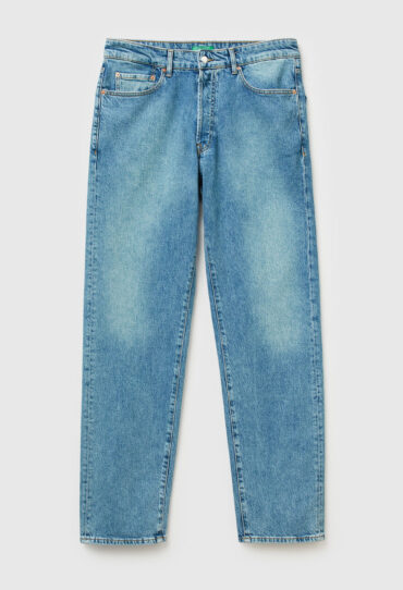 Stretch-Baumwollgabardine; Reißverschluss und Knopföffnung; Leistentasche vorne