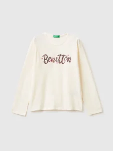 Warmes Baumwoll-T-Shirt mit Pailletten