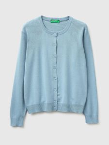 Hellblaue Strickjacke aus Trikotbaumwolle