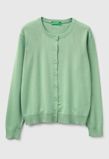 Salbeigrüne Strickjacke aus Trikotbaumwolle