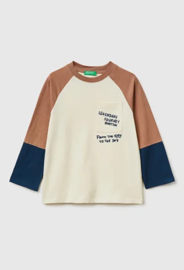 Farbblock-T-Shirt mit Aufdruck