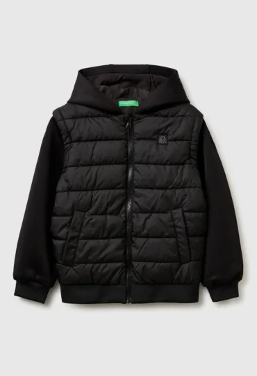 Jacke mit abnehmbaren Ärmeln