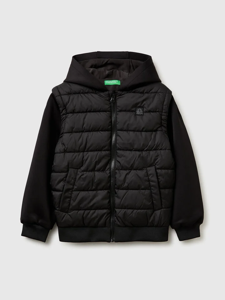 Jacke mit abnehmbaren Ärmeln