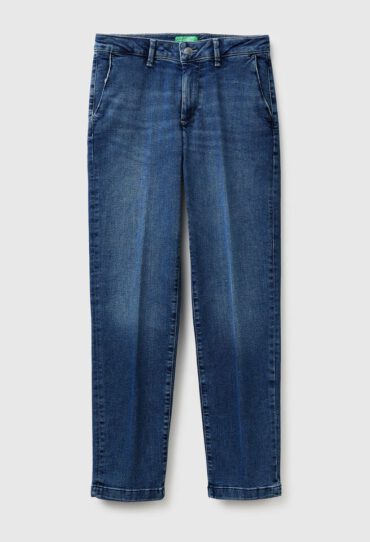Slim-Fit-Jeans und Chinos