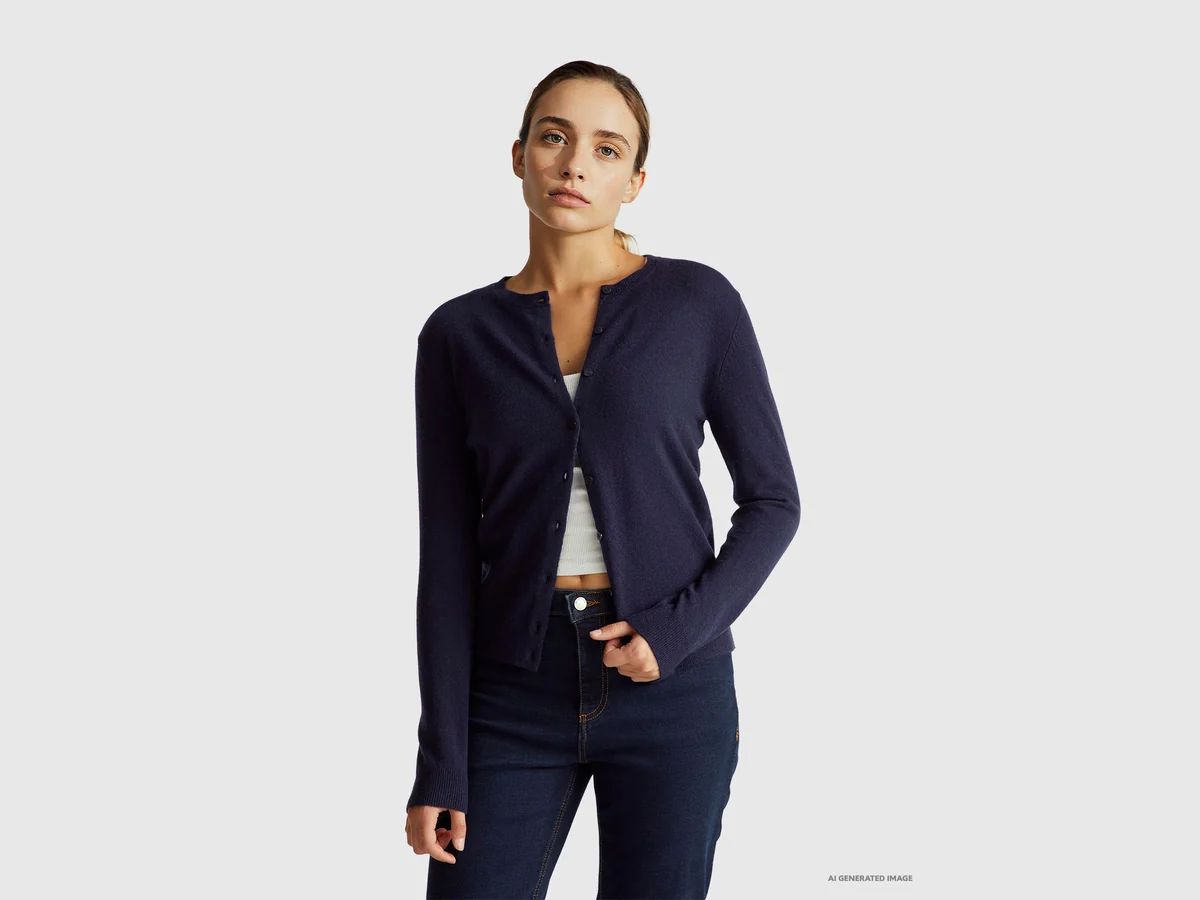 Dunkelblauer Cardigan mit Rundhalsausschnitt aus reiner Merinowolle