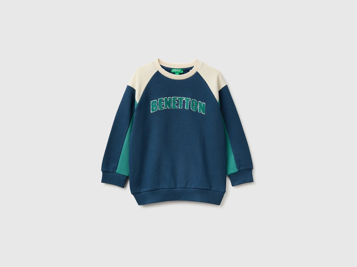 Sweatshirt mit geschlossenem Farbblock